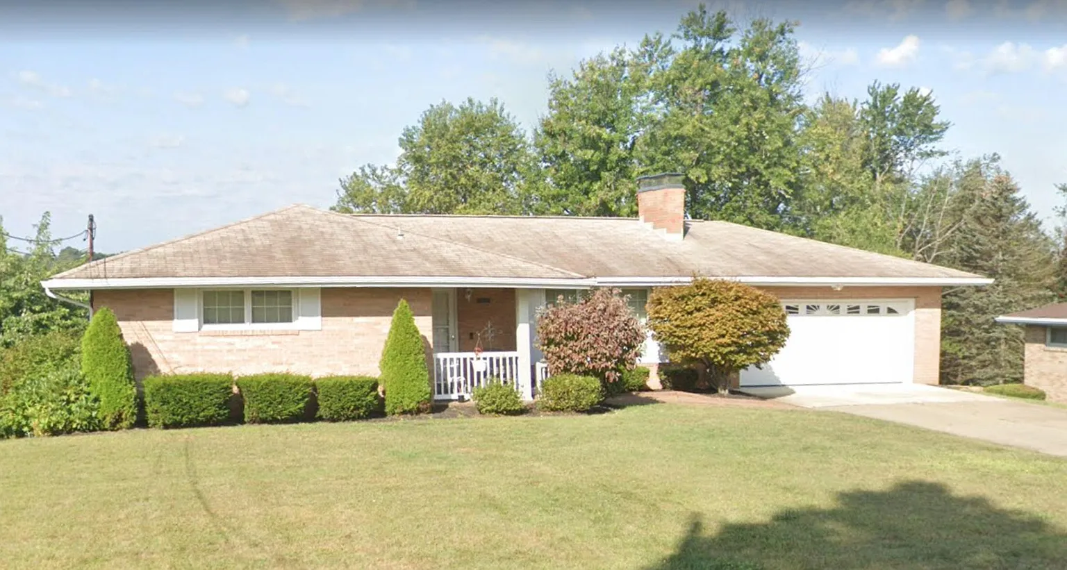 1360 Bechtel St photo 1