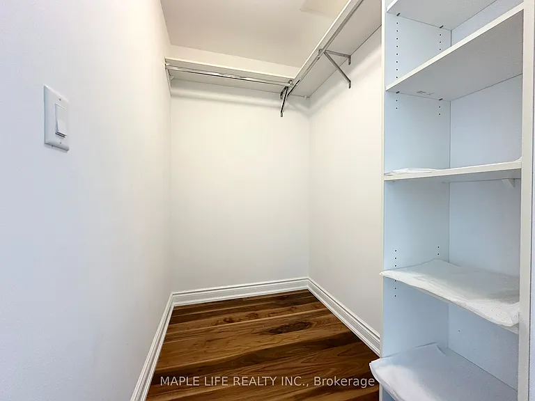 388 Yonge St #7110 — Photo 18