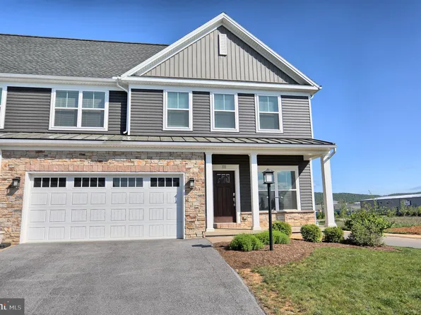 111 Aeropointe Ln, State College, PA 16803
