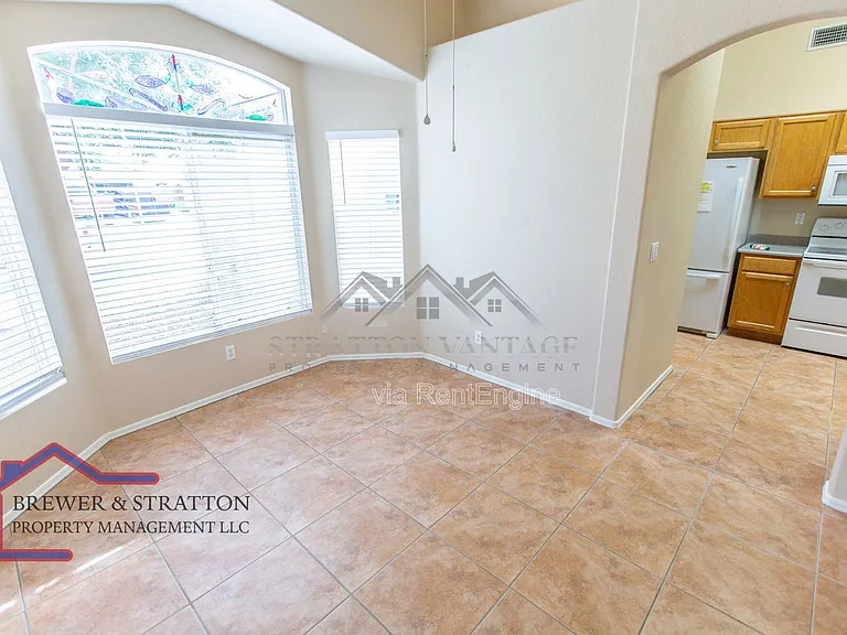 4962 E Holmes Ave — Photo 18