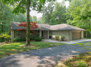 6115 Far Hills Way, Kalamazoo, MI 49009