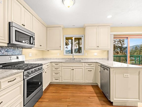 4th image of 3022 Watercrest Rd