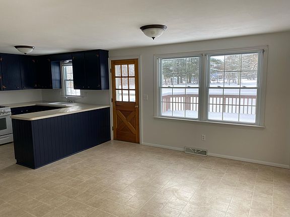4th image of 178 Lakeview Ln