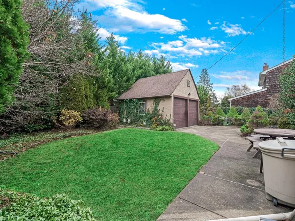 331 Richmond Road image 3 of 9