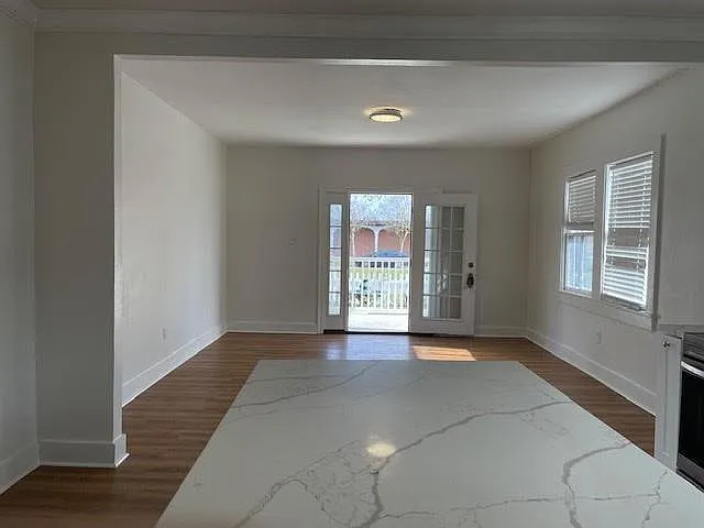 1011 Hancock St — Photo 4