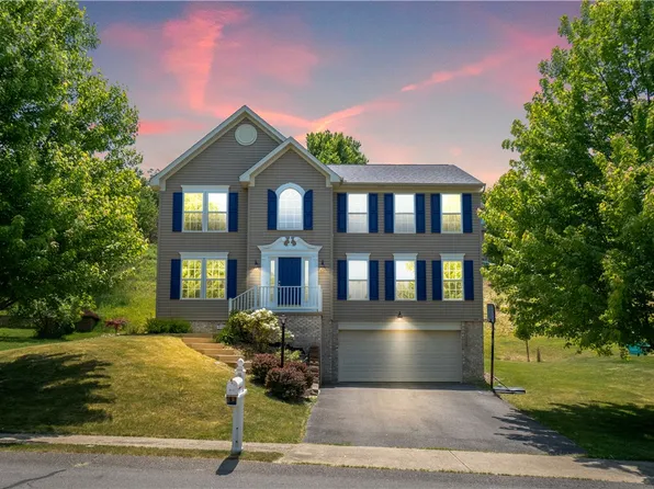 312 Village Dr, Mars, PA 16046