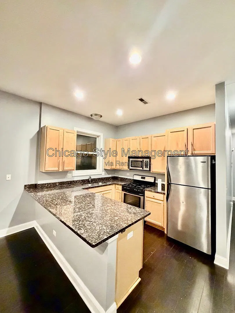 2 bed, 2.0 bath, 1200 sqft, $2,700 — Photo 1