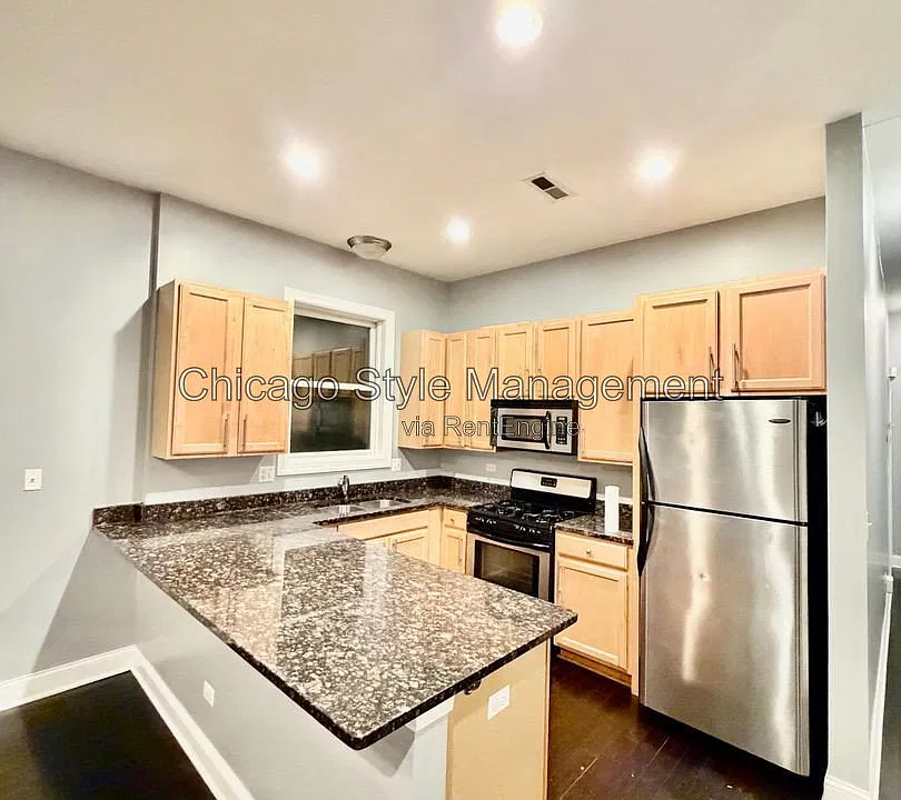 221 E 31st St #2