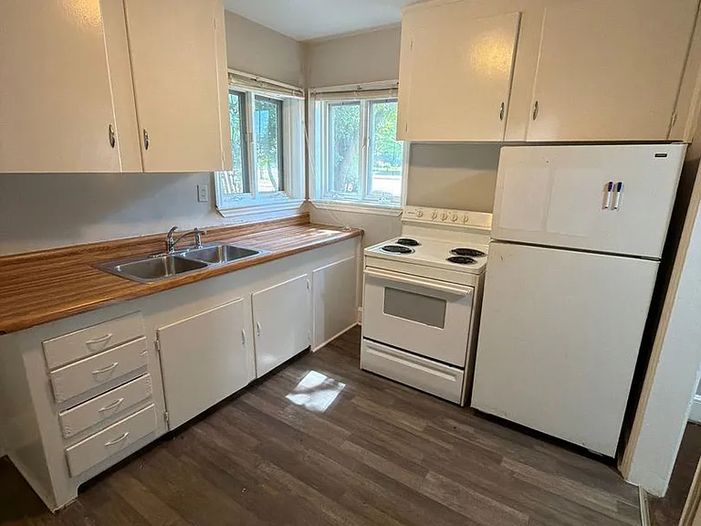 3526 Eastway Dr — Photo 4