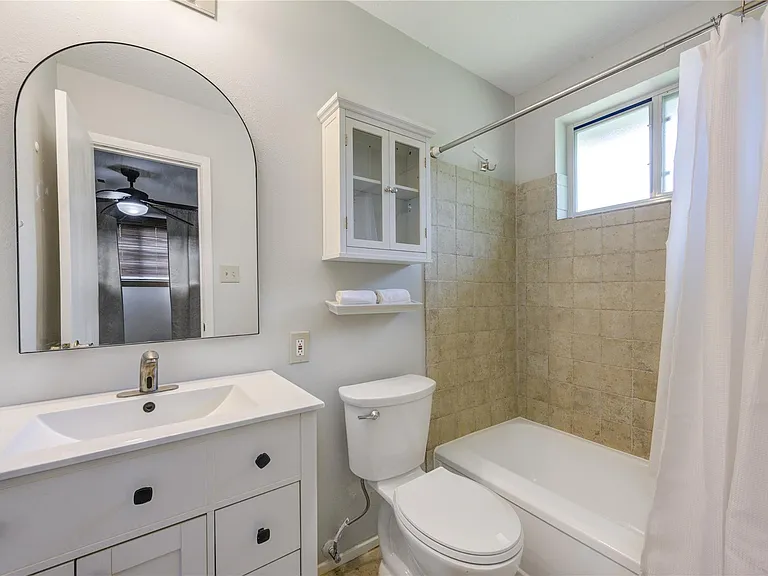 16019 Fathom Ln — Photo 29