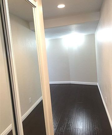 3rd image of 535 E 25th St