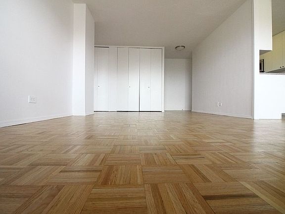 2nd image of 175 W 90th St APT 18B