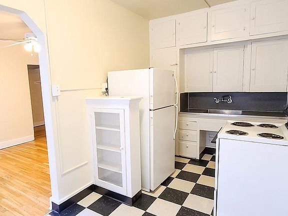 Studio - Kitchen