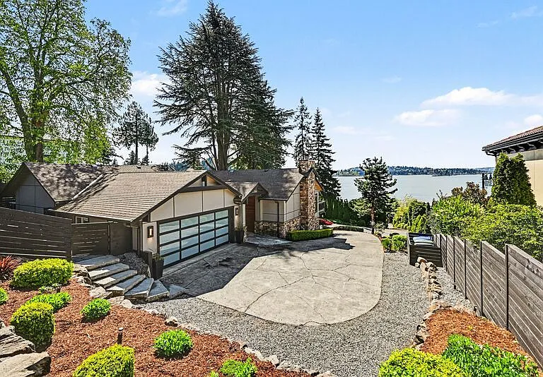 9544 Lake Washington Blvd NE — Photo 38
