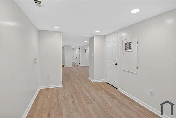 141 Uhland Ter NE #B — Photo 8