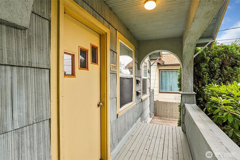4th image of 1926 9th Street