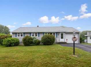 8 Major Cleathe Runway, Narragansett, RI 02882
