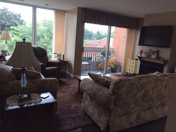 2nd image of 1925 Lake Ave Unit 312