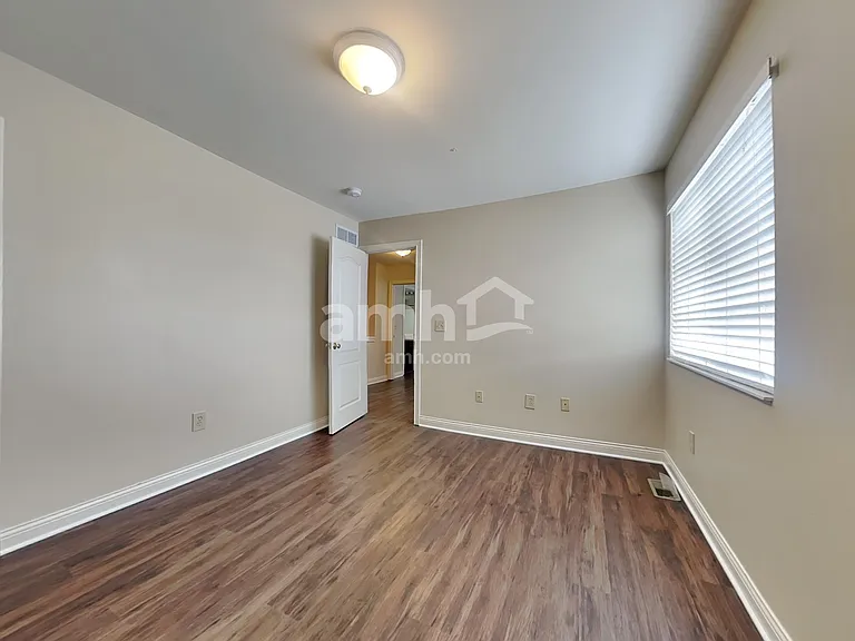 1811 Sumpter Ct — Photo 17