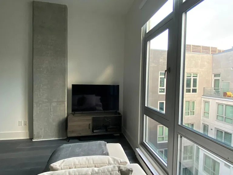 1075 Market St — Photo 18