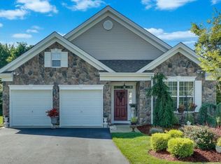 52 Chesterfield Dr, Jackson, NJ