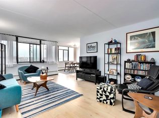 6651 Minoru Blvd #1707, Richmond, BC V6Y 1Z2