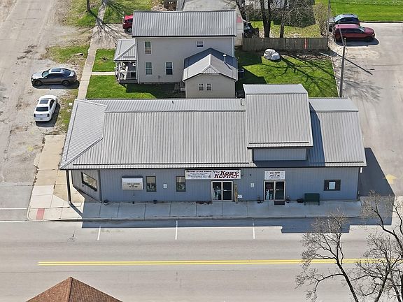 4th image of 418 Defiance St