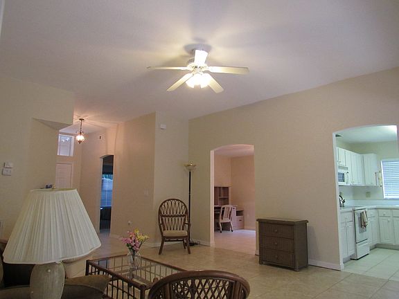 4th image of 1624 Palace Ct