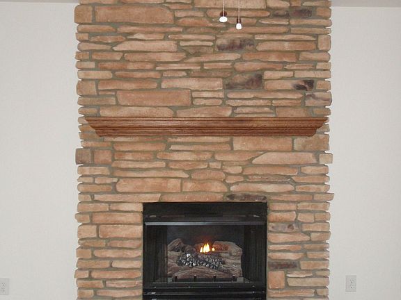 Gas/Stone Fireplace