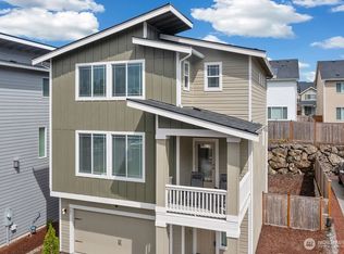 907 Bunting Pl SE, Pt Orchard, WA 98366