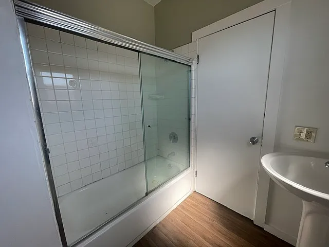 800 53rd Ave — Photo 5