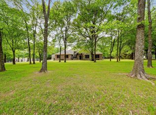 2211 Canyon Lake Rd, Wills Point, TX 75169