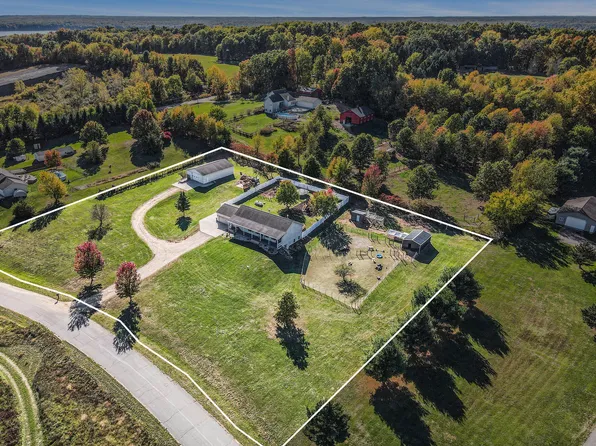 2116 Appy Way, Allegan, MI 49010
