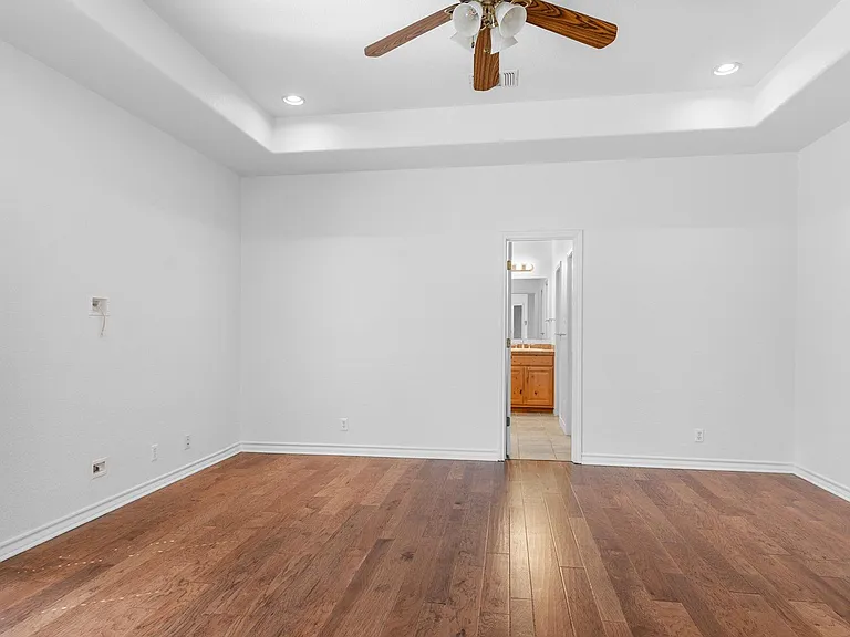 10808 Dedeke Dr — Photo 13