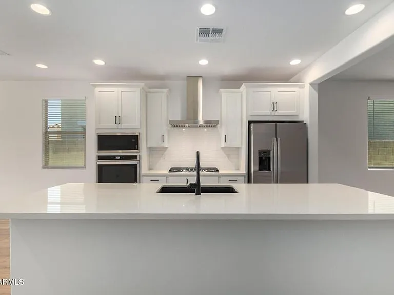 17318 W Surrey Dr — Photo 19