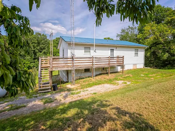 5500 127th Hwy, Cobden, IL 62920