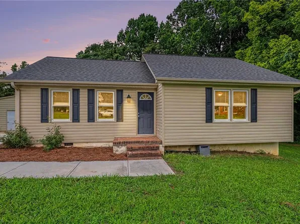225 Meadow Trl, Lexington, NC 27295