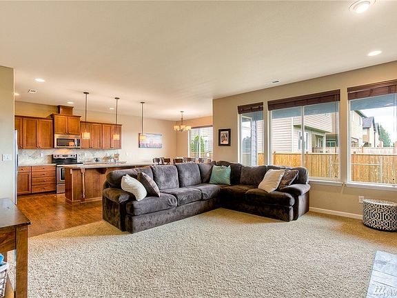 5th image of 8614 189th Street Ct E