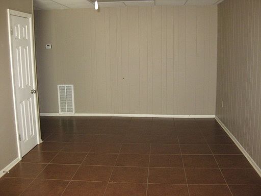 3rd image of 1308 W Main St APT 5