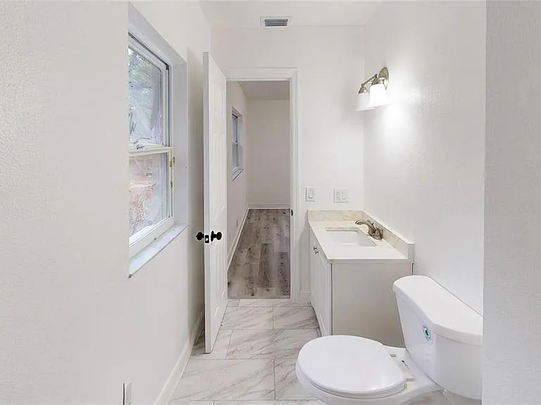 4421 Gandy Cir — Photo 17