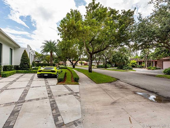 5th image of 16000 W Troon Cir