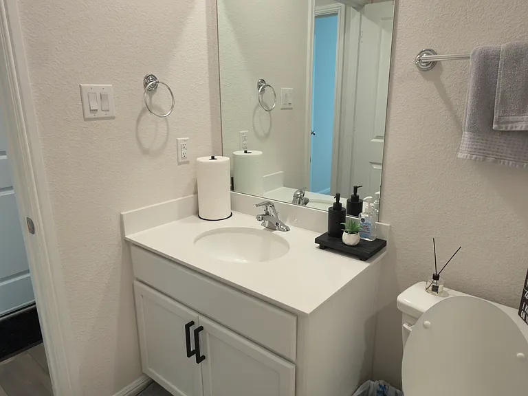 2nd bathroom