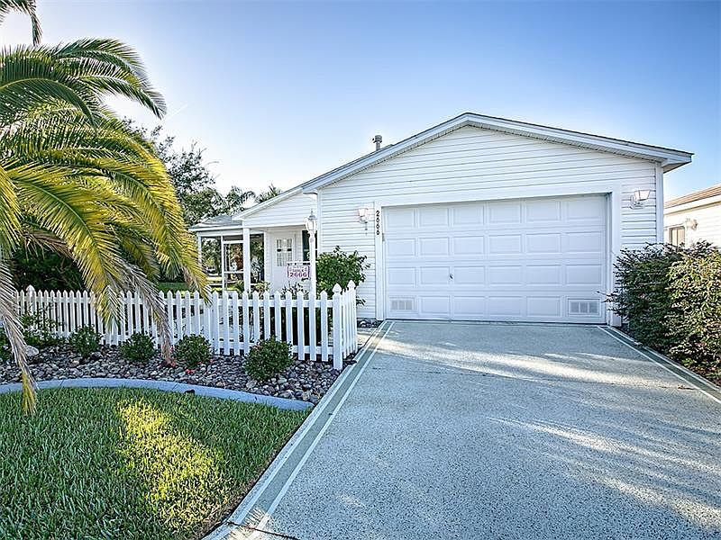 1st image of 2666 Collington Dr