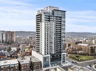 15 Queen St S #1306, Hamilton, ON L8P 0C6