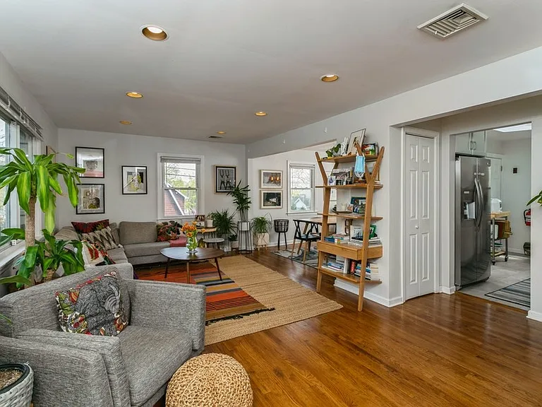 160 Magnolia Ave — Photo 11