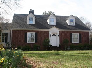 908 Sunset Cir, Dalton, GA 30720