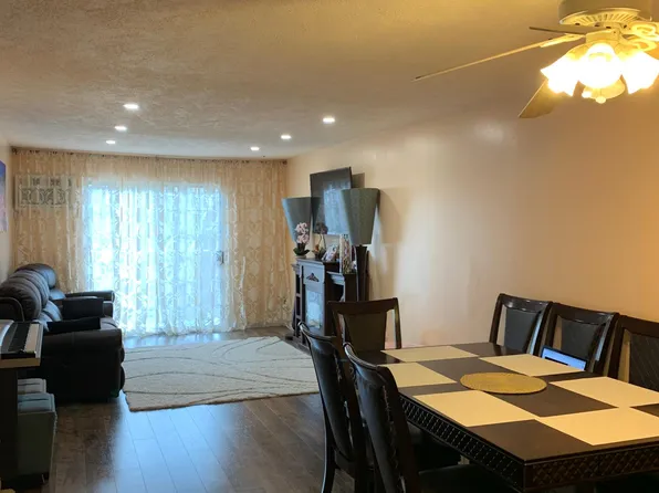 379 Huse Rd Unit 37, Manchester, NH 03103