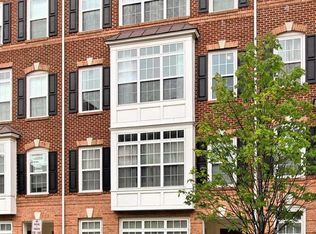 19285 Harlow Sq, Leesburg, VA