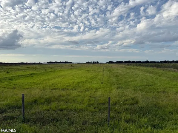 5360 3rd Rd, Labelle, FL 33935