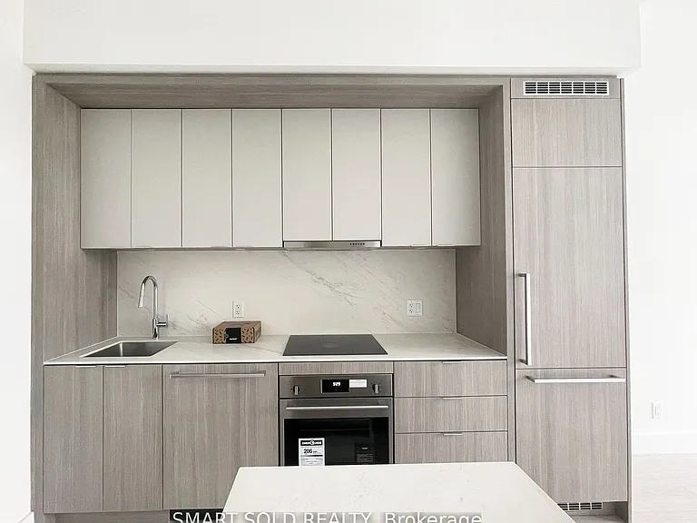 625 Sheppard Ave E #720 — Photo 2